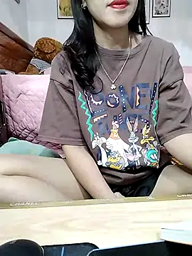 Snapshot of cream1299 chatting on 10.30.25 cream1299 online show from 10.30.25