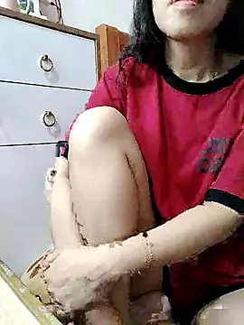 Snapshot of cream1299 chatting on 11.03.25 cream1299 online show from 11.03.25