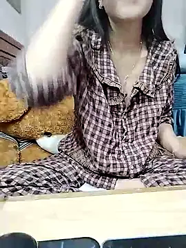 Snapshot of cream1299 chatting on 01.13.26 cream1299 online show from 01.13.26