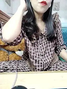 Snapshot of cream1299 chatting on 01.14.26 cream1299 online show from 01.14.26