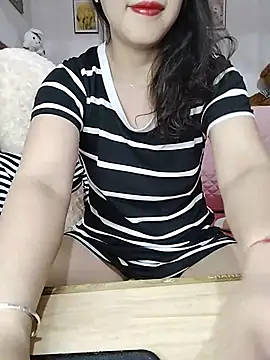 Snapshot of cream1299 chatting on 06.18.26 cream1299 online show from 06.18.26