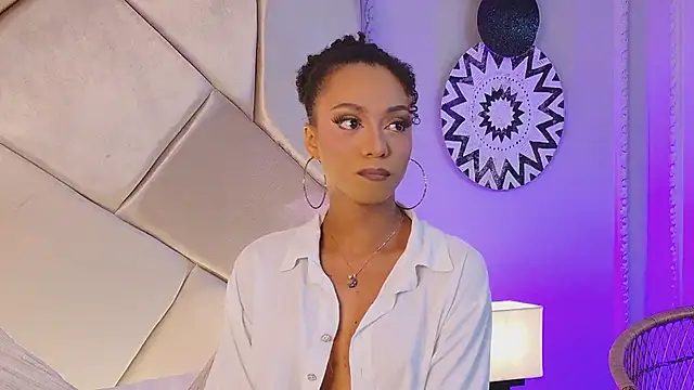 Snapshot of Nahomi_King chatting on 02.08.25 Nahomi King online show from 02.08.25