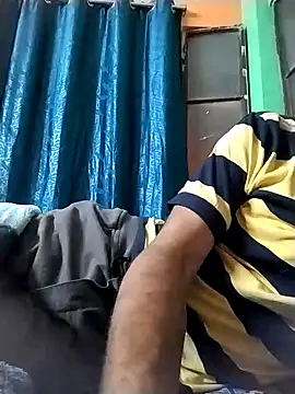 Snapshot of ALWAYSHORNYDADDY chatting on 01.21.25 ALWAYSHORNYDADDY online show from 01.21.25