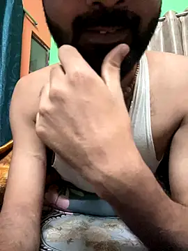 Snapshot of ALWAYSHORNYDADDY chatting on 12.17.25 ALWAYSHORNYDADDY online show from 12.17.25