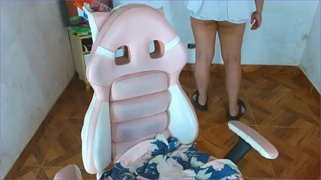 Geisha Seniers online show from 09.28.25