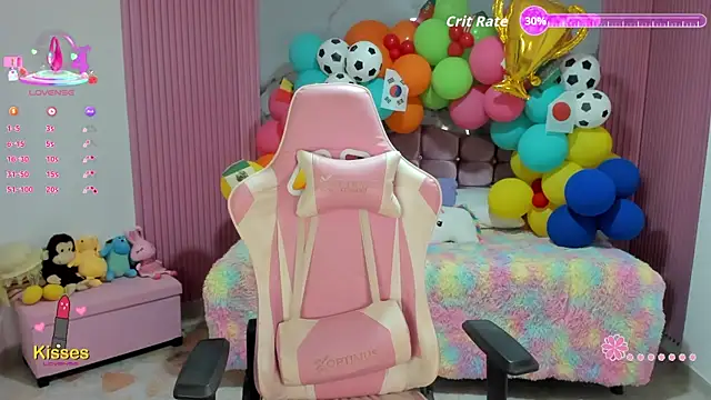 Snapshot of Yuli_16 chatting on 07.18.26 Yuli 16 online show from 07.18.26
