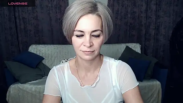 Snapshot of Blonde_lola444 chatting on 12.17.24 Blonde lola444 online show from 12.17.24