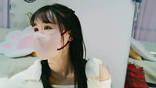 Snapshot of aaanyan chatting on 12.13.24 aaanyan online show from 12.13.24