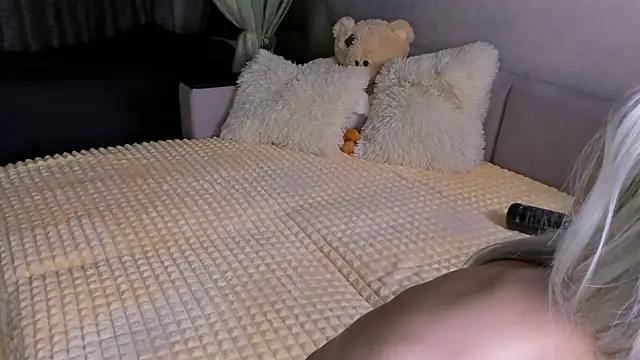 Sweeet Barbie online show from 11.22.25