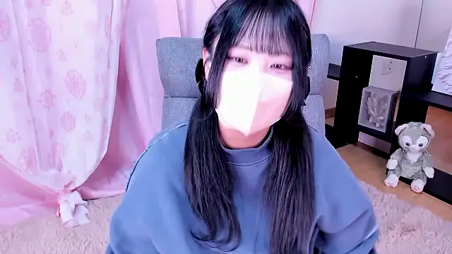 Snapshot of p_RUMiMi chatting on 02.23.25 p RUMiMi online show from 02.23.25