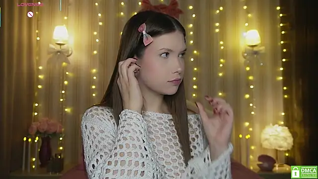  Eva Lee online show from 12.14.25