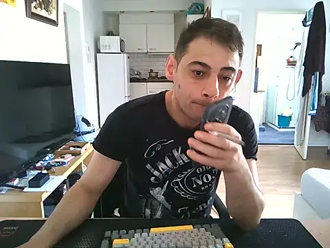 Snapshot of mihaimichael chatting on 06.29.26 mihaimichael online show from 06.29.26
