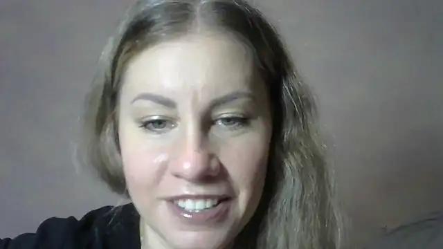 Snapshot of TherestlessKitty chatting on 12.16.24 TherestlessKitty online show from 12.16.24