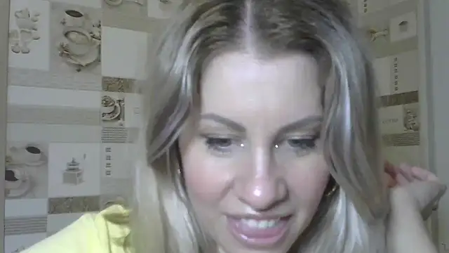Snapshot of TherestlessKitty chatting on 01.25.25 TherestlessKitty online show from 01.25.25