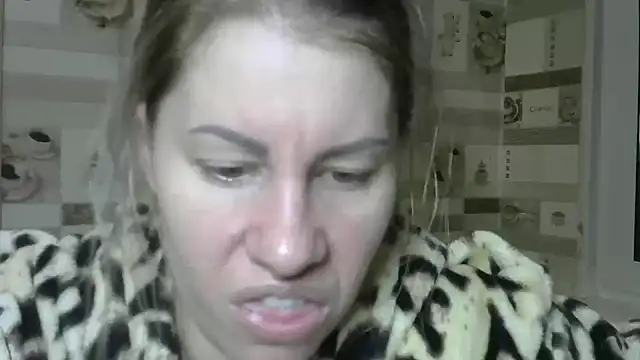 Snapshot of TherestlessKitty chatting on 02.09.25 TherestlessKitty online show from 02.09.25