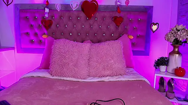 Tayzon Foxxx online show from 02.17.26