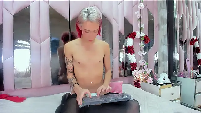 MadisonWood01 online show from 12.19.24