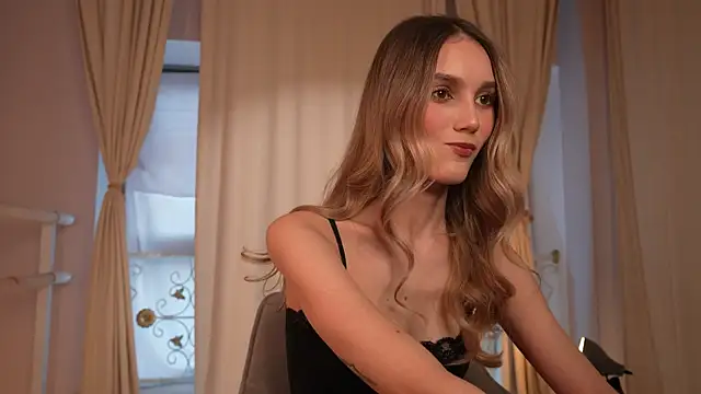 aurora nude online show from 11.14.25