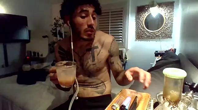 Snapshot of tengocanicas chatting on 12.05.24 tengocanicas online show from 12.05.24