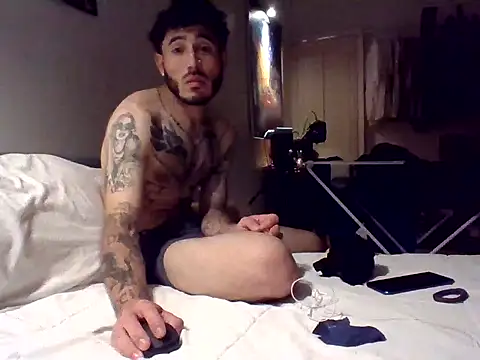 Snapshot of tengocanicas chatting on 12.17.24 tengocanicas online show from 12.17.24