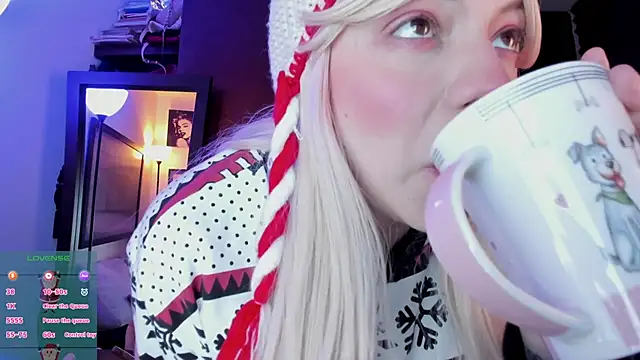 Snapshot of Irinaa_Scarlett chatting on 12.26.24 Irinaa Scarlett online show from 12.26.24