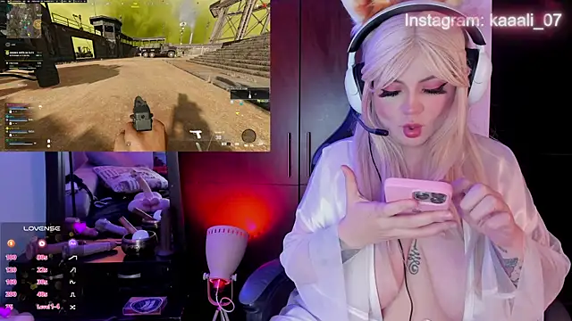Snapshot of Irinaa_Scarlett chatting on 01.08.25 Irinaa Scarlett online show from 01.08.25