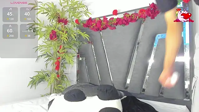 Snapshot of Black_Rose2 chatting on 03.06.25 Black Rose2 online show from 03.06.25