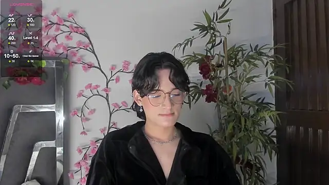 Snapshot of Black_Rose2 chatting on 09.17.25 Black Rose2 online show from 09.17.25