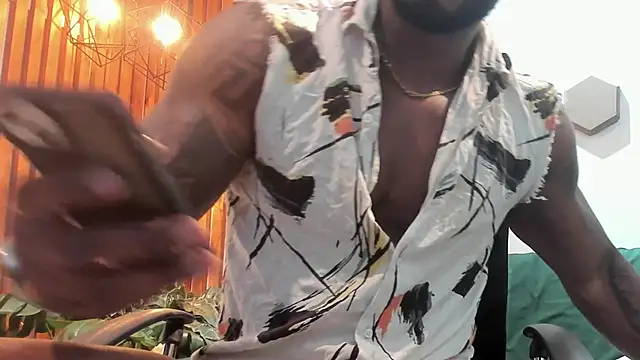 Makonneen online show from 01.17.25