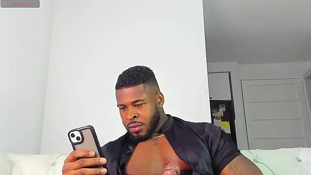 Snapshot of Makonneen chatting on 02.03.26 Makonneen online show from 02.03.26