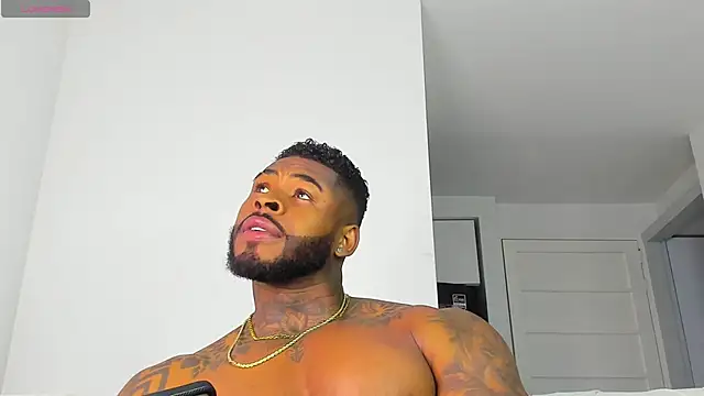 Snapshot of Makonneen chatting on 02.06.26 Makonneen online show from 02.06.26