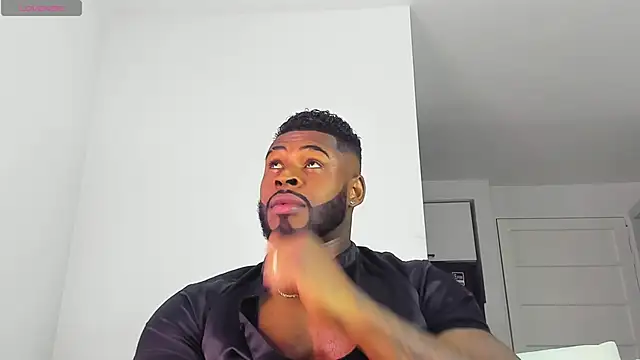 Snapshot of Makonneen chatting on 02.19.26 Makonneen online show from 02.19.26