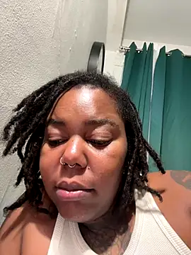 Goddess Nafeesha online show from 01.05.26