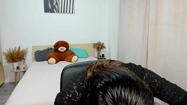 Alexa Dolly12 online show from 02.22.25