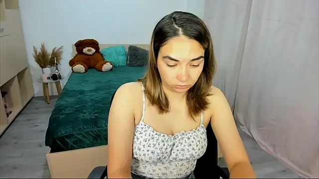 Alexa Dolly12 online show from 09.17.25