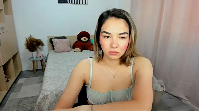 Snapshot of Alexa_Dolly12 chatting on 05.11.26 Alexa Dolly12 online show from 05.11.26