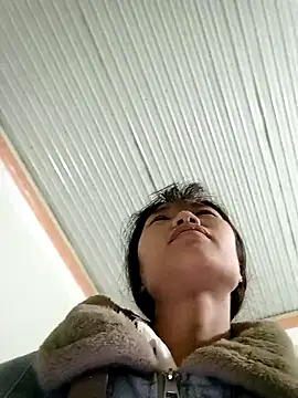 Snapshot of Lonalysexy chatting on 12.18.25 Lonalysexy online show from 12.18.25