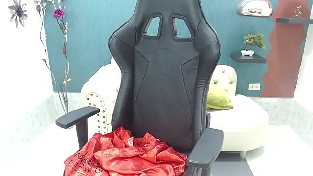 Melikasweetz online show from 02.14.25