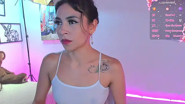 emma-hiill online show from 12.11.24