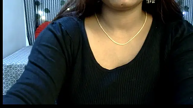 Snapshot of Radhika_Singhaniya chatting on 01.05.25 Radhika Singhaniya online show from 01.05.25
