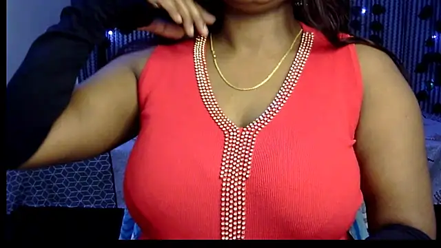 Snapshot of Radhika_Singhaniya chatting on 01.08.25 Radhika Singhaniya online show from 01.08.25