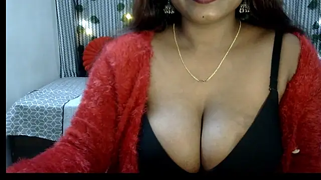 Snapshot of Radhika_Singhaniya chatting on 02.04.25 Radhika Singhaniya online show from 02.04.25