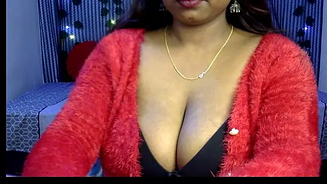 Snapshot of Radhika_Singhaniya chatting on 02.04.25 Radhika Singhaniya online show from 02.04.25