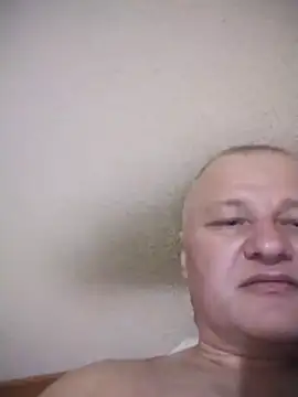 Snapshot of Grasul78 chatting on 11.22.25 Grasul78 online show from 11.22.25