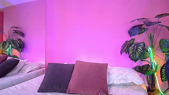 Nicolette ks  online show from 12.06.24