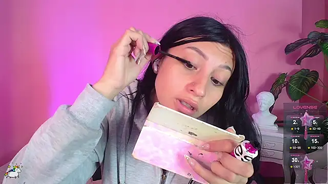 Nicolette ks  online show from 01.08.25