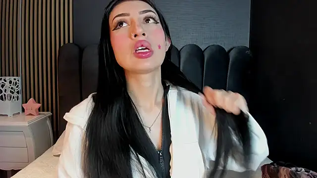 Nicolette ks  online show from 04.10.26