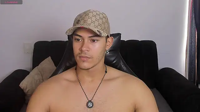 Snapshot of Iamdylan777 chatting on 04.25.26 Iamdylan777 online show from 04.25.26