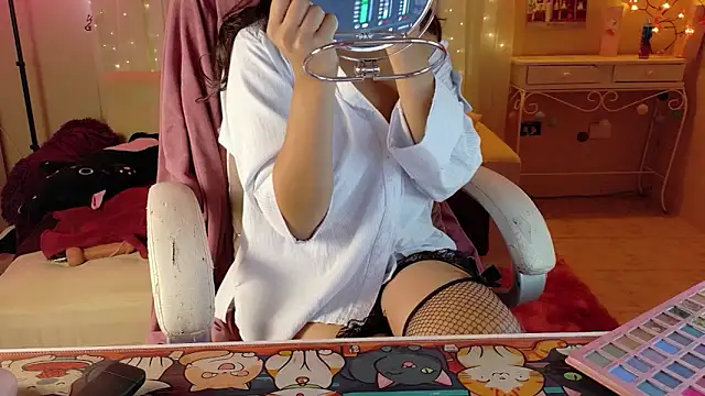 AllisonCatUwU online show from 04.11.26