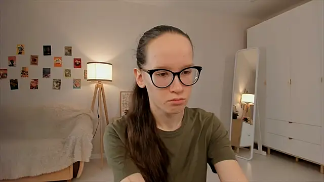 BettyBrowni online show from 03.19.25